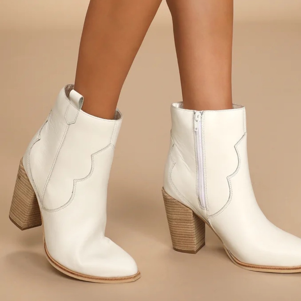 Lulus Crevo Footwear Varga White Leather Pointed-Toe Booties Size 11